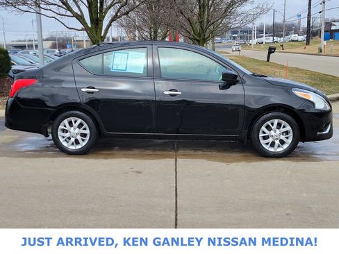Used 2018 Nissan Versa SV w/ SV Special Edition Package image 2
