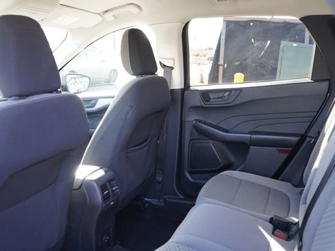 Used 2022 Ford Escape SE w/ SE Sport Appearance Package FWD image 16