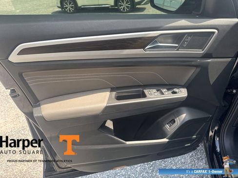 Used 2023 Volkswagen Atlas SE w/ Black Wheel Package FWD image 19