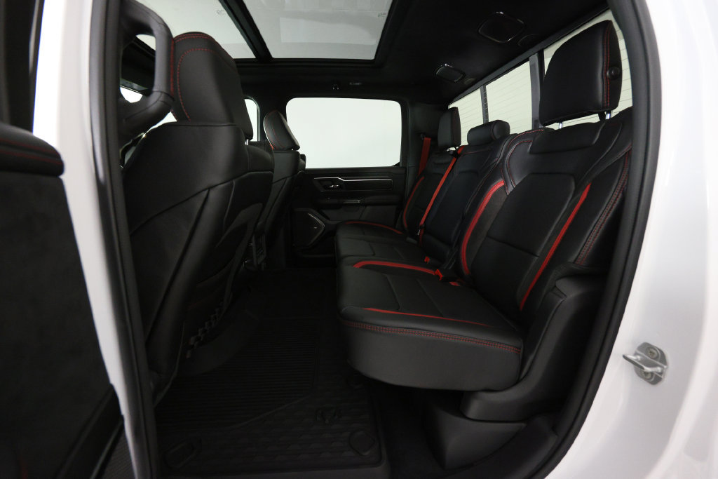 Used 2027 RAM 1500 4x4 Crew Cab image 13