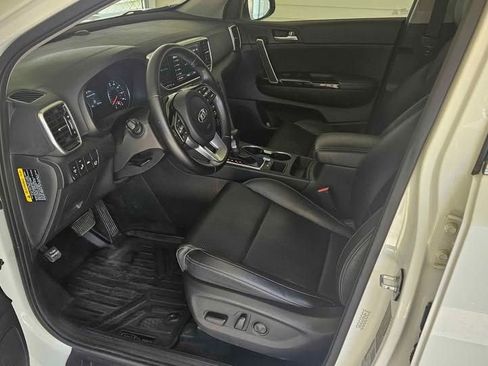 Used 2021 Kia Sportage EX image 4