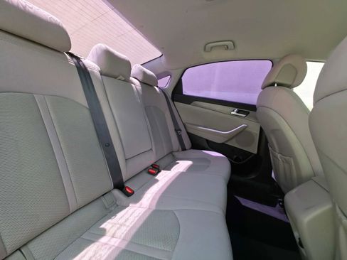 Used 2016 Hyundai Sonata SE FWD image 14