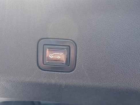 Used 2021 GMC Yukon Denali w/ Denali Ultimate Package AWD/4WD image 34