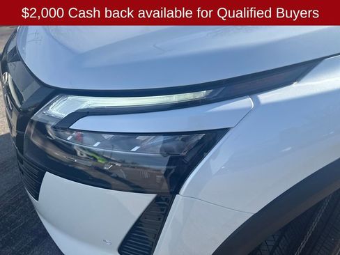 New 2026 Nissan Pathfinder SL image 35