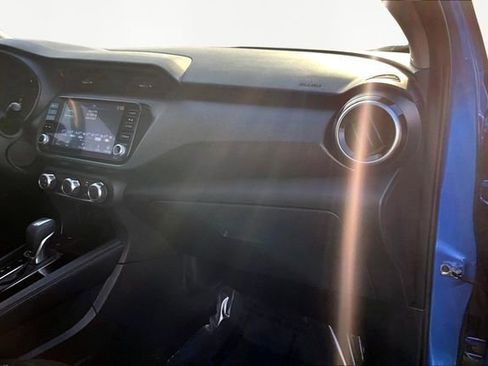 Used 2024 Nissan Kicks SV image 18