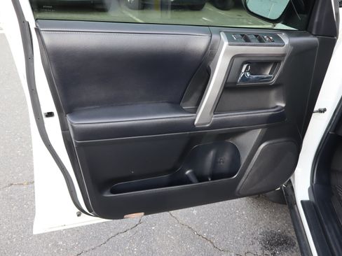 Used 2019 Toyota 4Runner SR5 Premium AWD/4WD image 15