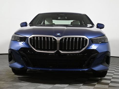Used 2026 BMW 530i xDrive AWD/4WD image 10