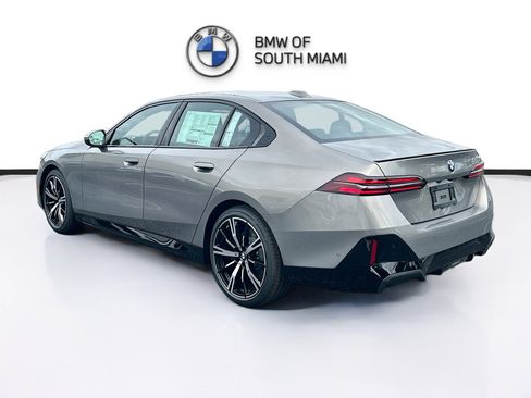 New 2026 BMW 530i w/ M Sport Package RWD image 4