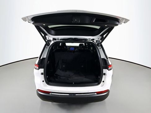 Used 2024 Jeep Grand Cherokee L Limited image 25