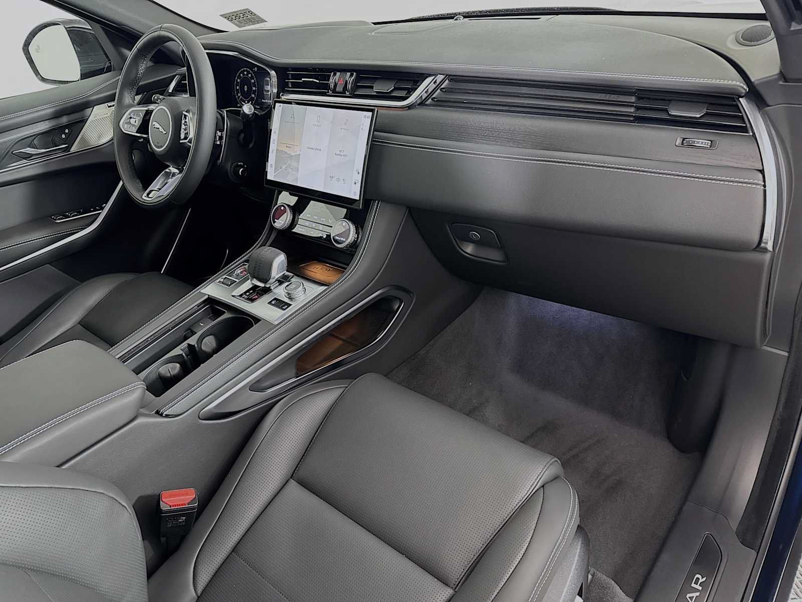 New 2025 Jaguar F-PACE R-Dynamic S AWD/4WD image 29