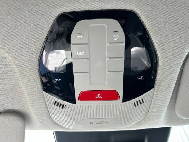 Used 2025 Kia K4 FWD image 36