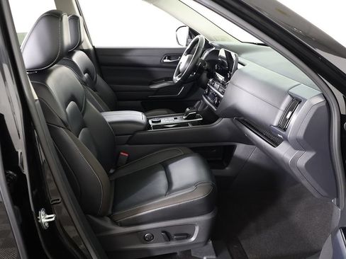 Used 2023 Nissan Pathfinder SL w/ SL Premium Package AWD/4WD image 34