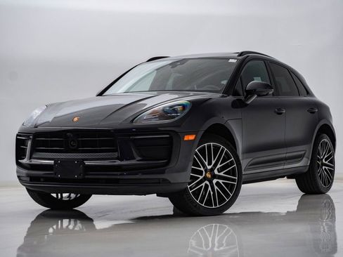 Certified 2026 Porsche Macan AWD/4WD image 1