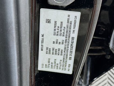 Used 2023 Tesla Model 3 Standard Range image 12