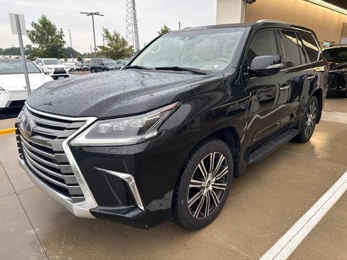 Used 2020 Lexus LX 570 4WD w/ Luxury Package image 2