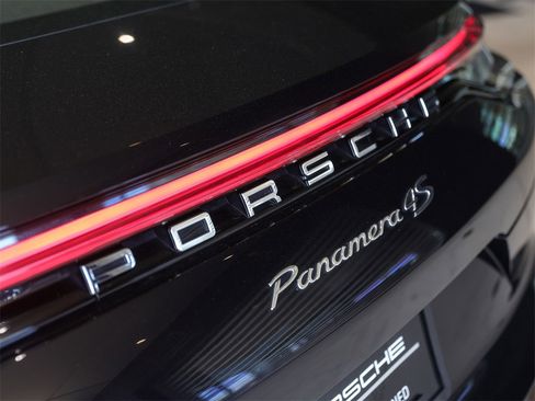 Certified 2022 Porsche Panamera 4S w/ Premium Package image 14