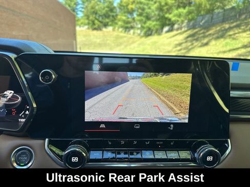 Used 2024 GMC Canyon AT4 w/ Canyon Safety Plus Package image 22