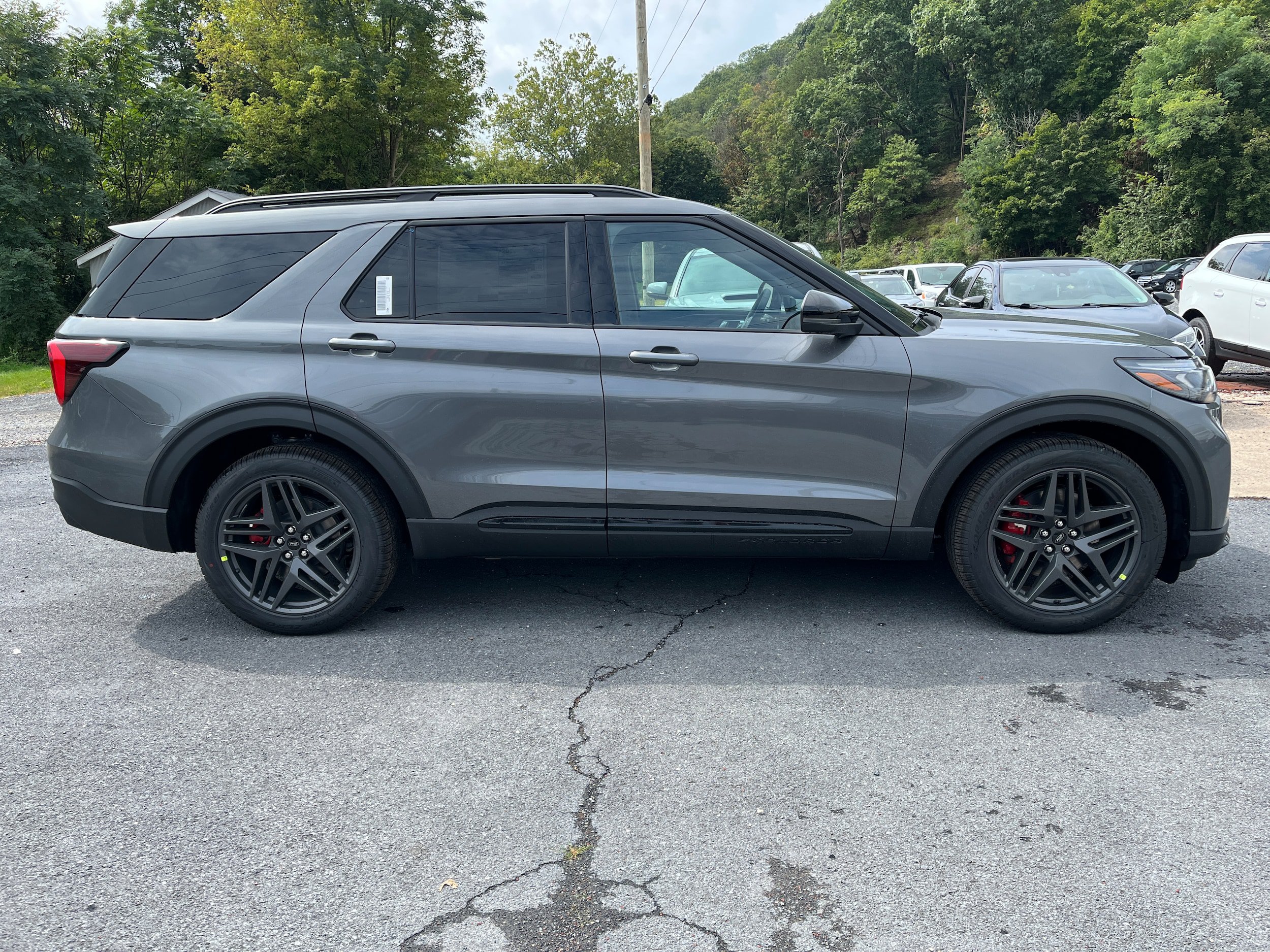 New 2027 Ford Explorer ST AWD/4WD image 5