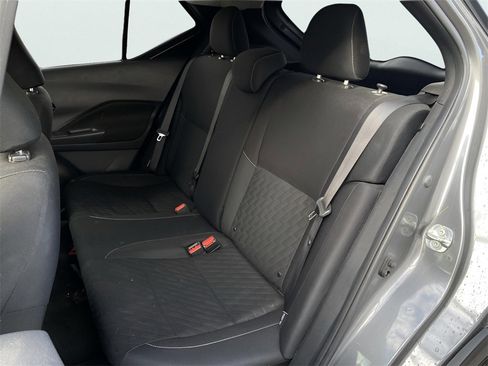 Used 2022 Nissan Kicks S image 14