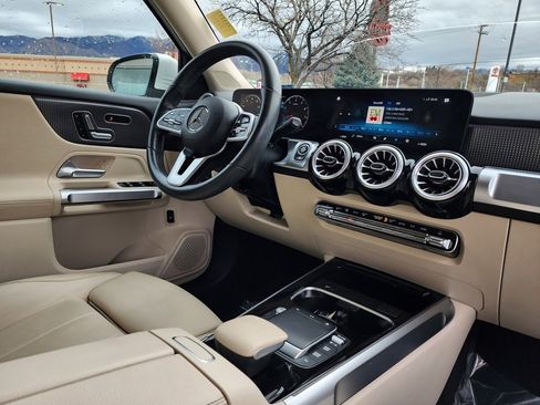 Used 2023 Mercedes-Benz GLB 250 image 17