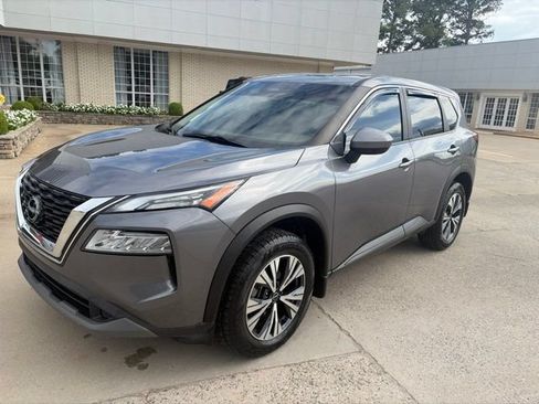 Used 2023 Nissan Rogue SV AWD/4WD image 2