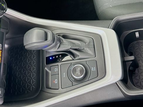 Certified 2025 Toyota RAV4 XLE AWD/4WD image 16