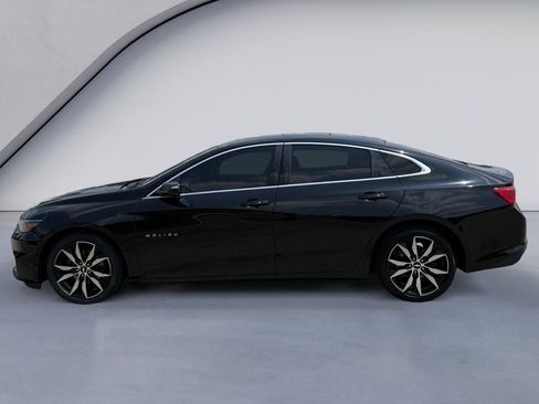 Used 2018 Chevrolet Malibu LT FWD image 2