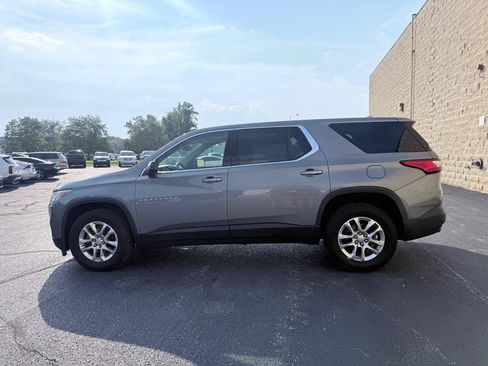 Used 2020 Chevrolet Traverse LS FWD image 2
