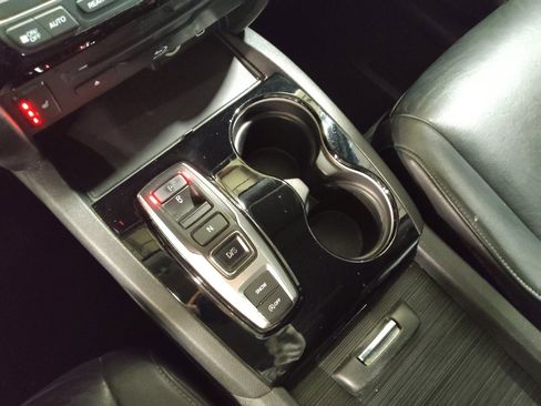 Used 2019 Honda Pilot Touring image 26