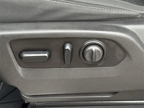 Used 2020 Chevrolet Silverado 1500 LT w/ All-Star Edition image 26