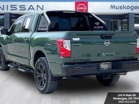 Used 2024 Nissan Titan SV w/ SV Bronze Edition Package AWD/4WD image 4