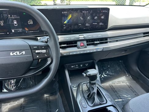Used 2025 Kia K4 FWD image 16