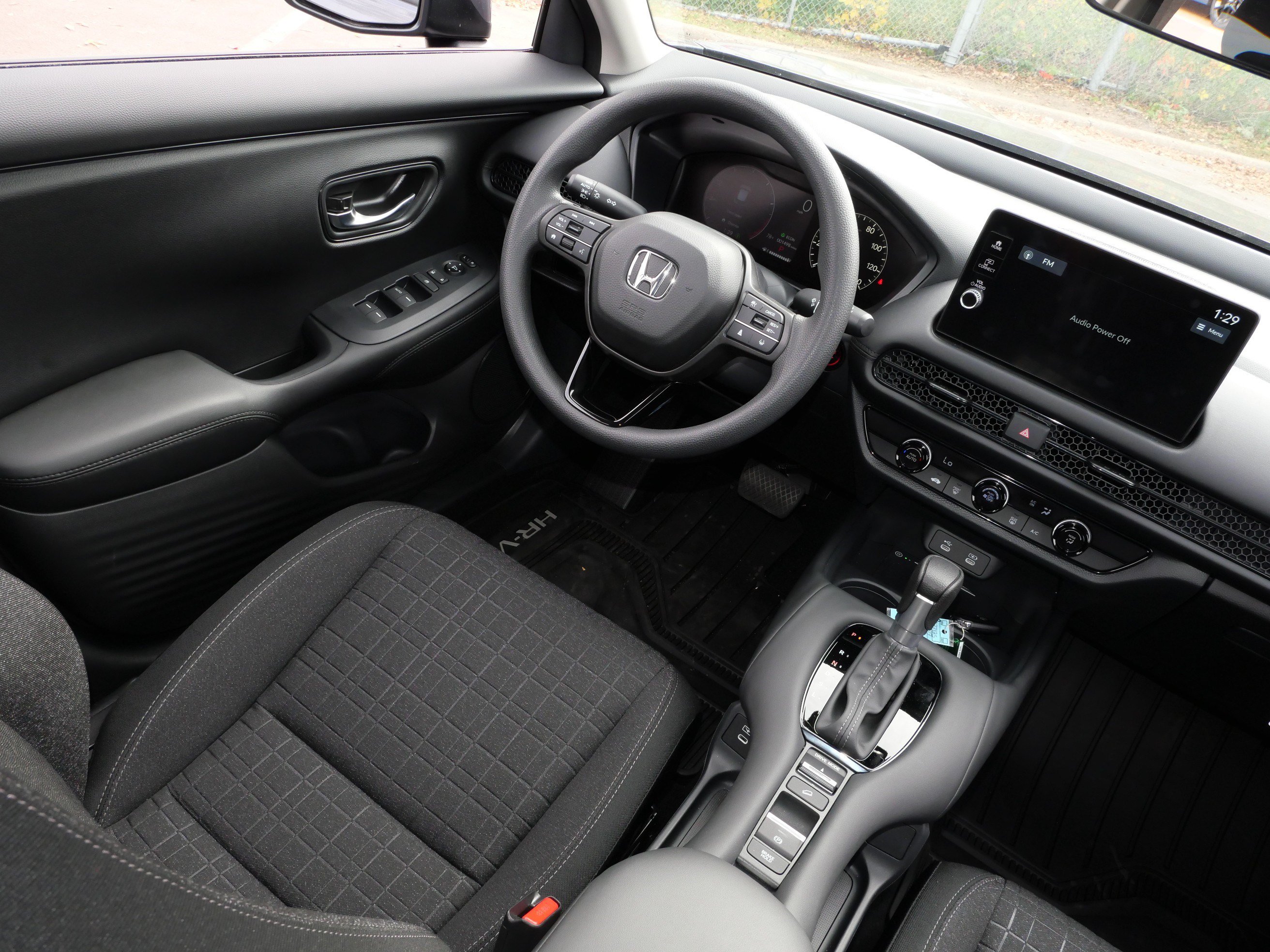 Used 2027 Honda HR-V LX image 9