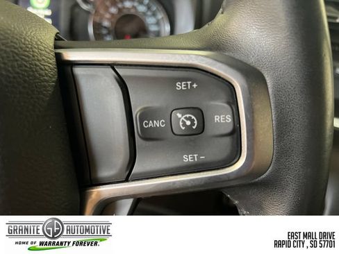 Used 2024 RAM 2500 Big Horn AWD/4WD image 33