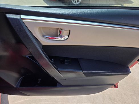 Used 2014 Toyota Corolla LE FWD image 14