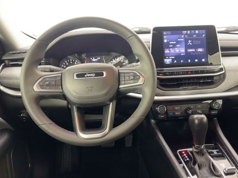 Used 2022 Jeep Compass Latitude image 26