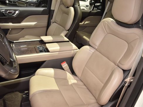 Used 2022 Lincoln Navigator Reserve AWD/4WD image 33