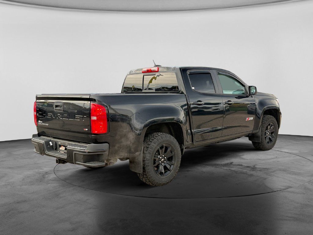 Used 2022 Chevrolet Colorado Z71 w/ Z71 Midnight Edition AWD/4WD image 9