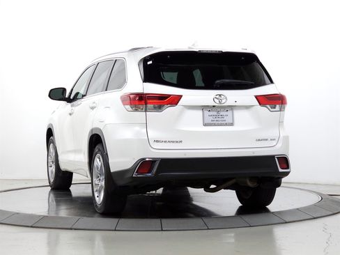 Used 2017 Toyota Highlander Limited AWD/4WD image 5