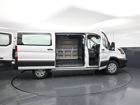 Used 2025 Ford Transit 250 Low Roof w/ Exterior Upgrade Package RWD image 5
