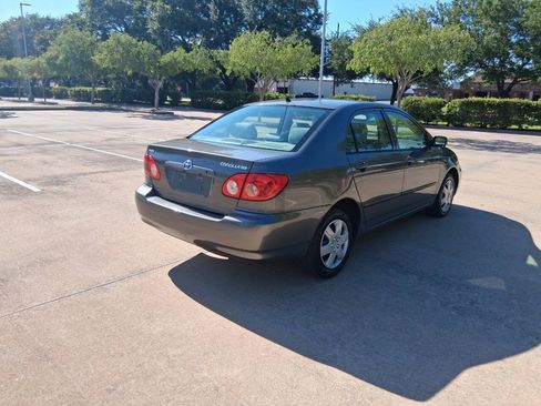Used 2006 Toyota Corolla CE w/ Upgrade Pkg FWD image 6