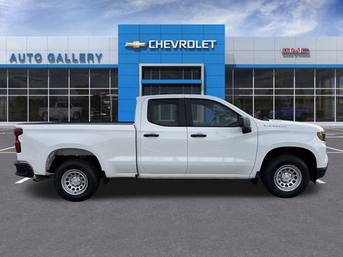 Certified 2025 Chevrolet Silverado 1500 W/T w/ WT Value Package image 5