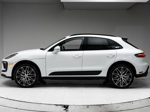 Certified 2026 Porsche Macan AWD/4WD image 2