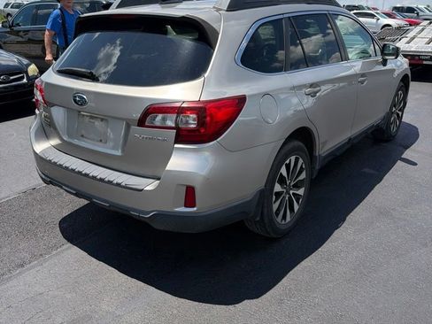 Used 2016 Subaru Outback 2.5i Limited AWD/4WD image 3