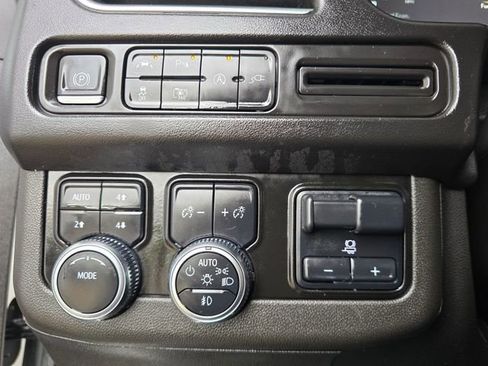 Used 2022 GMC Yukon SLT w/ SLT Luxury Package AWD/4WD image 22