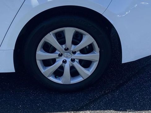 Used 2024 Toyota Corolla LE image 7