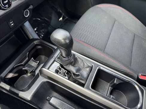 Used 2017 Toyota Tacoma SR5 w/ SR5 Appearance Package (SM) RWD image 15