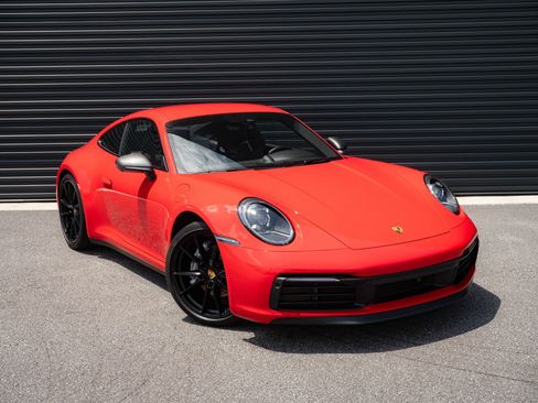 Certified 2024 Porsche 911 Carrera T RWD image 22