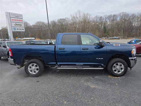 Used 2024 RAM 2500 Big Horn w/ Bed Utility Group image 2