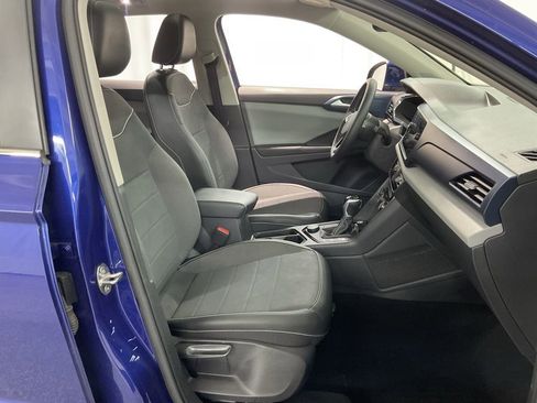 Used 2023 Volkswagen Taos SE w/ Panoramic Sunroof Package AWD/4WD image 27
